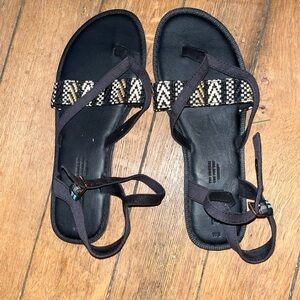 Toms Size 8 W Black White Woven Ankle Strap Sandals Women’s Shoes